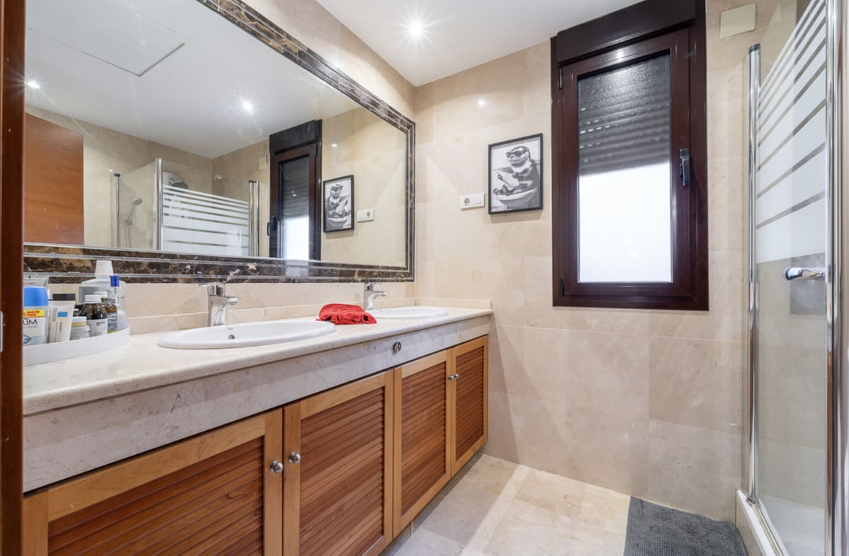 Villa met 4 slaapkamers in Estepona in Estepona - foto 14