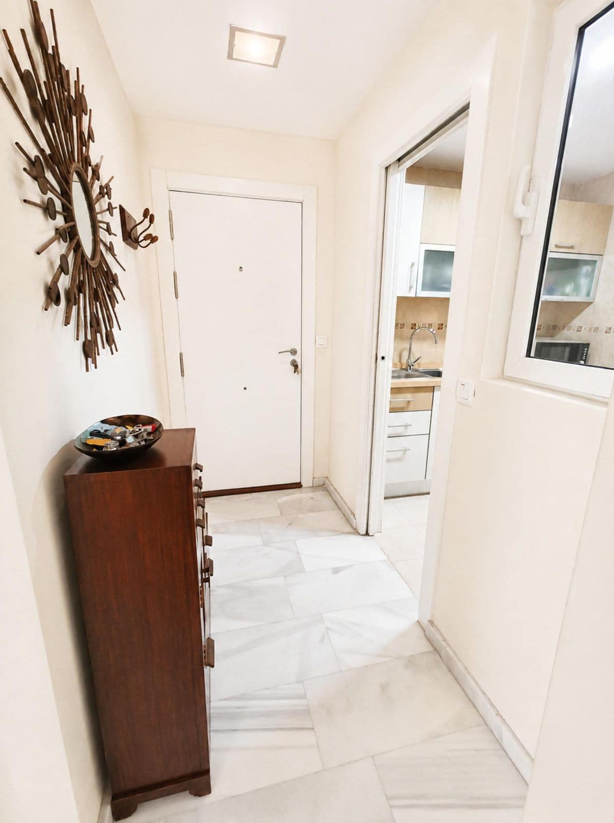 Ruim 3-slaapkamer appartement op de eerste verdieping met lift in Bailén Miraflores in Bailen Miraflores - foto 3