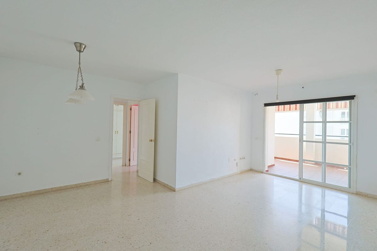 2 bedroom Apartment in Arroyo De La Miel in Arroyo de la Miel - foto 3