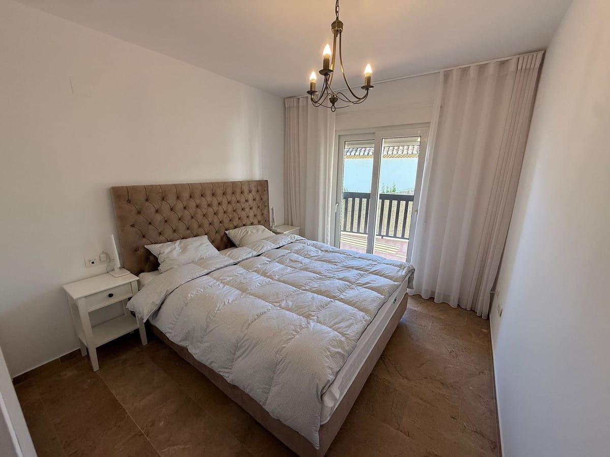 2-slaapkamer appartement in Calahonda aan het strand in Calahonda - foto 11