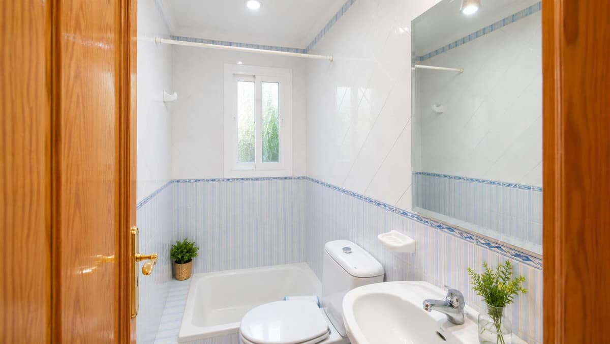 Huis met 3 slaapkamers in Estepona in Estepona - foto 14