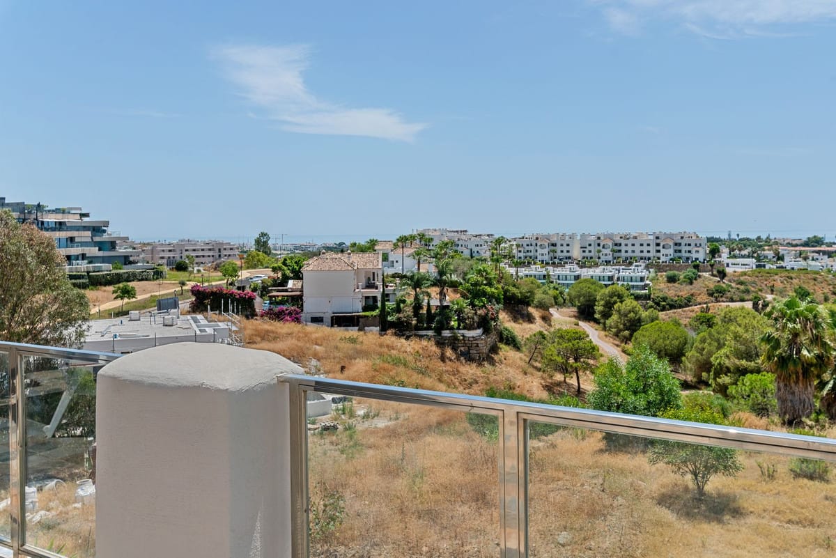 Elegant gerenoveerde penthouse met royaal privéterras aan de New Golden Mile in New Golden Mile - foto 4