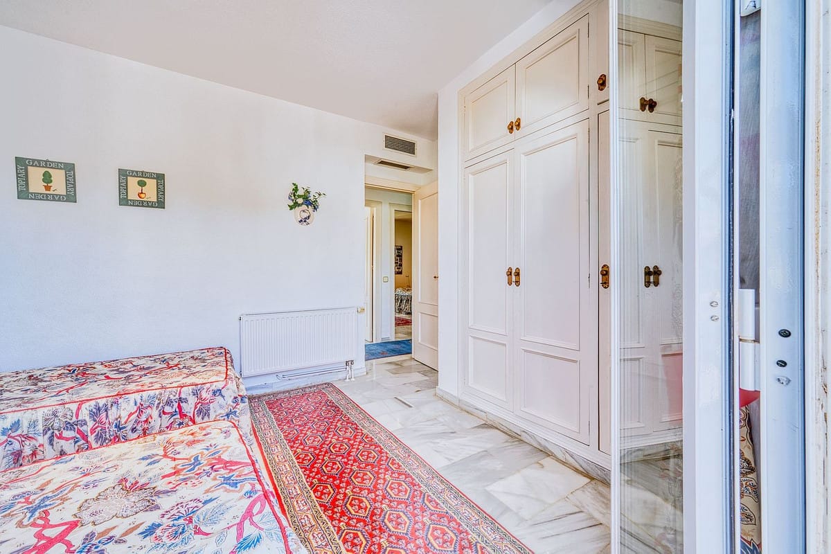 Villa met 4 slaapkamers in Nueva Andalucía, Marbella aan Los Naranjos Golf in Nueva Andalucía - foto 17