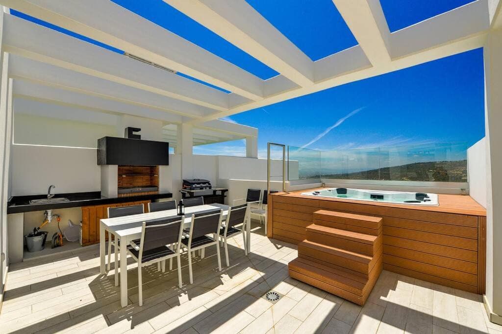 Drie-slaapkamerwoning in Manilva met panoramisch zeezicht in Manilva - foto 4