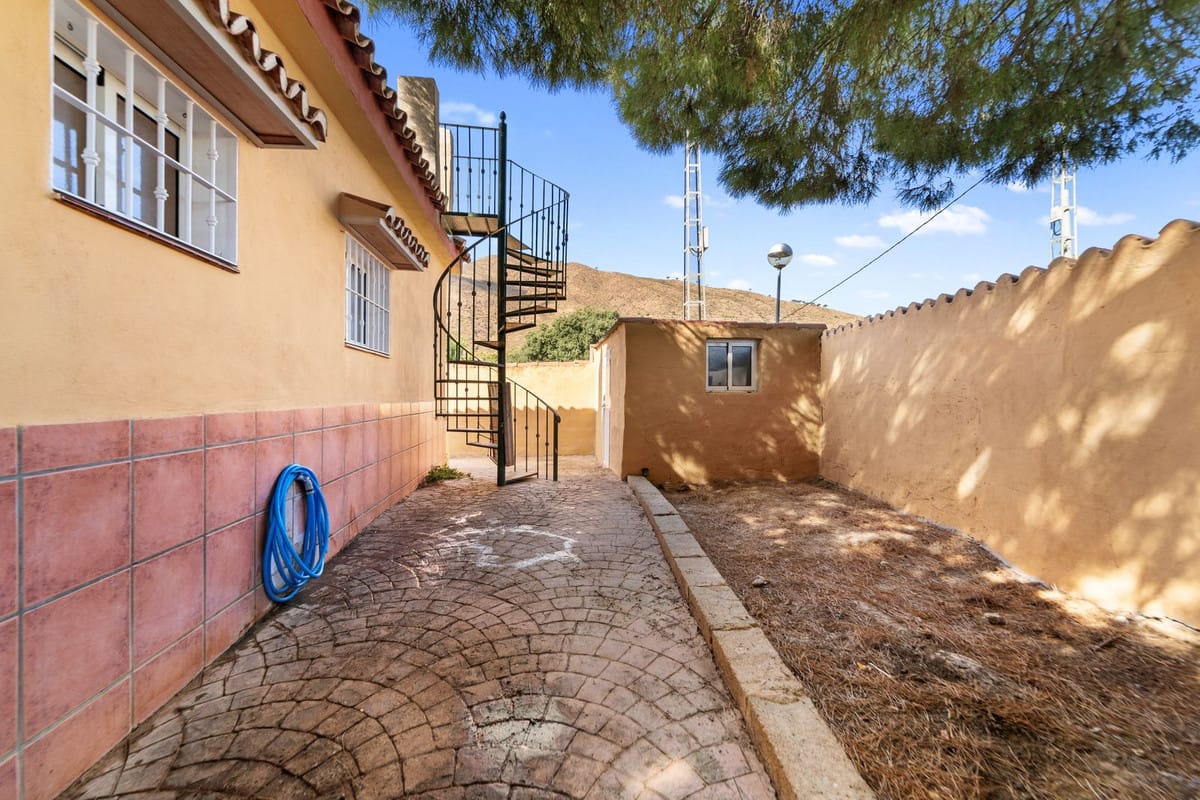 Charmant gerenoveerde landelijke woning met 3 slaapkamers in Entrerríos, Mijas in Mijas - foto 14