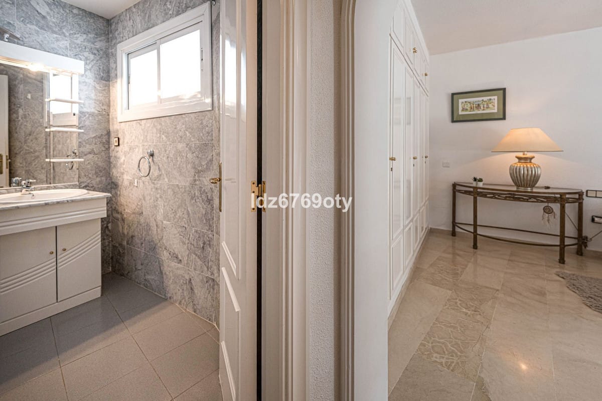 Luxe 3-slaapkamer appartement in Benalmádena Costa in Benalmadena Costa - foto 15