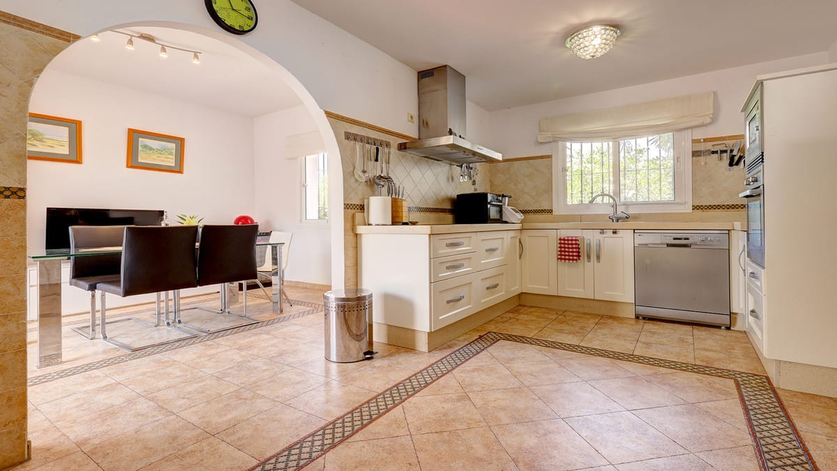5 bedroom House in Casares in Casares - foto 4