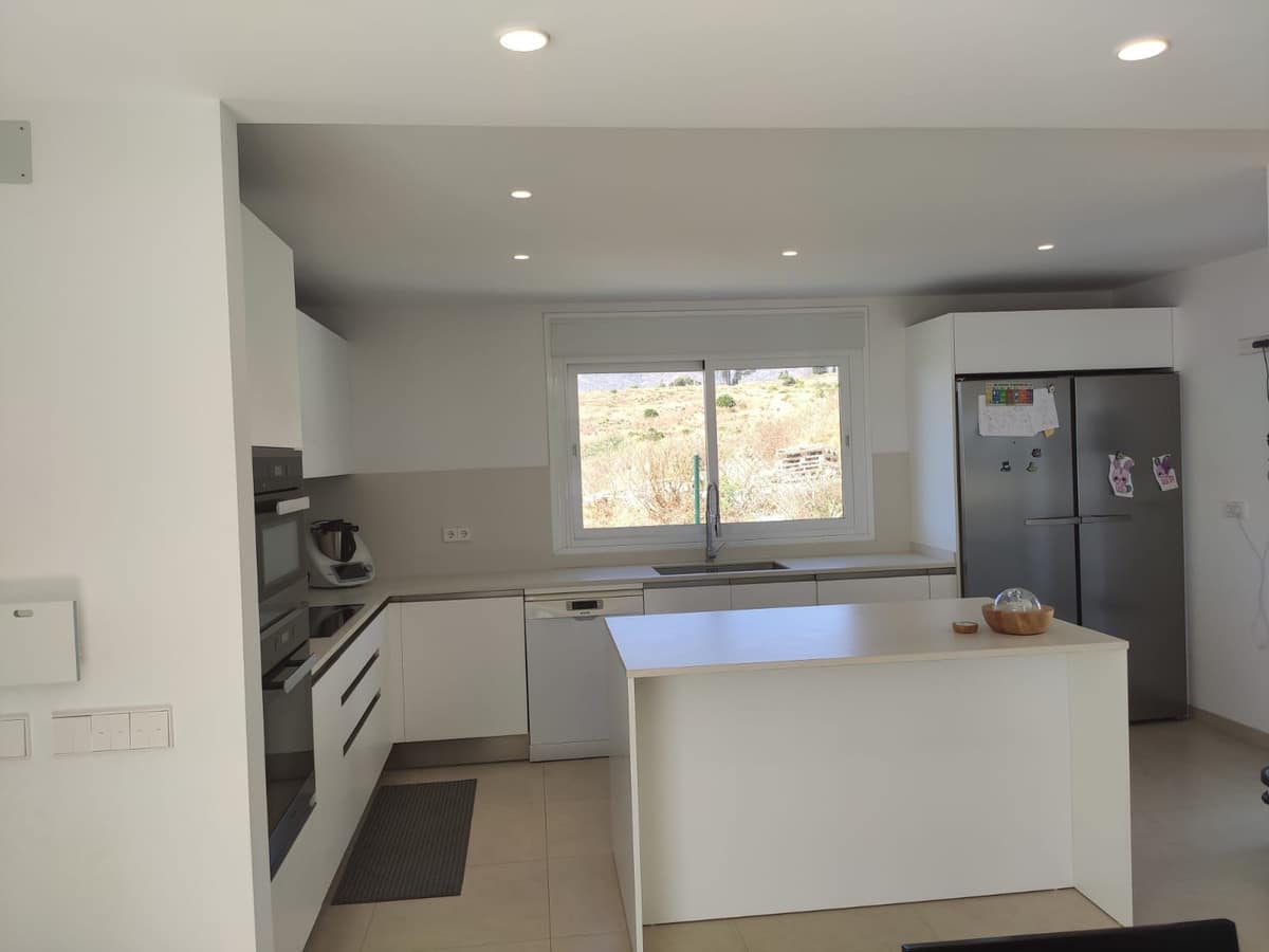 Vrijstaande villa met 4 slaapkamers in Estepona in Estepona - foto 12