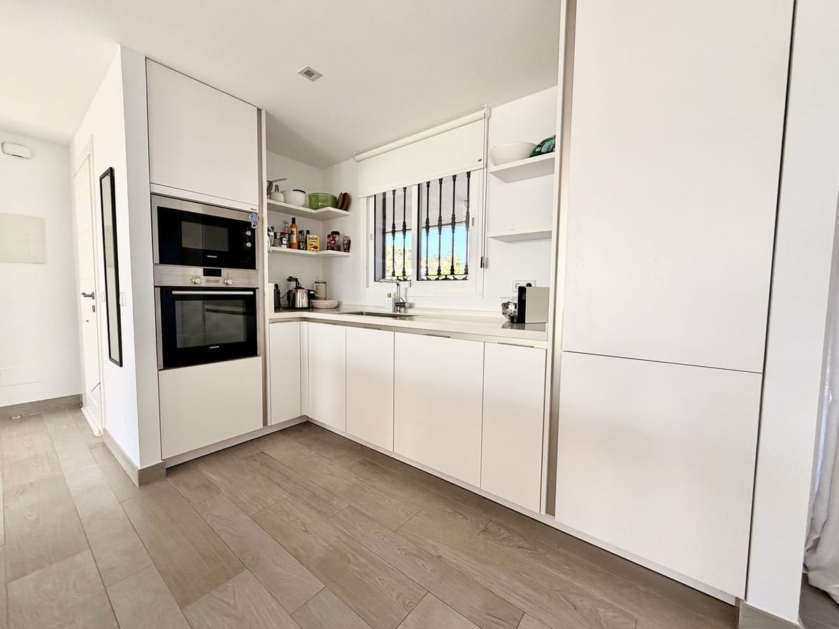 Luxe penthouse met panoramisch zee- en bergzicht – Marbella Oost in Marbella - foto 11