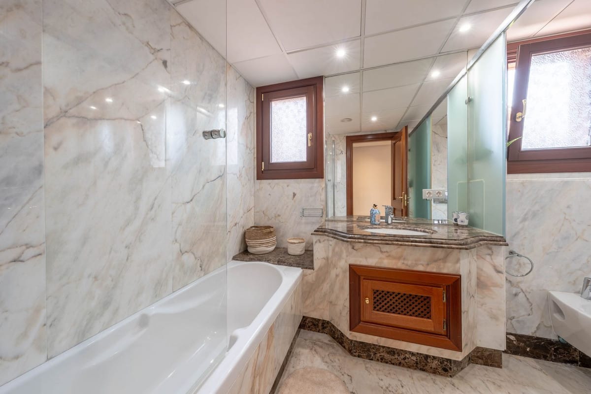 Elegante 2-slaapkamer appartement aan het strand in Estepona in Estepona - foto 14