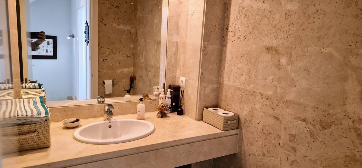 Drie-slaapkamer stadswoning in Cabopino in Cabopino - foto 11