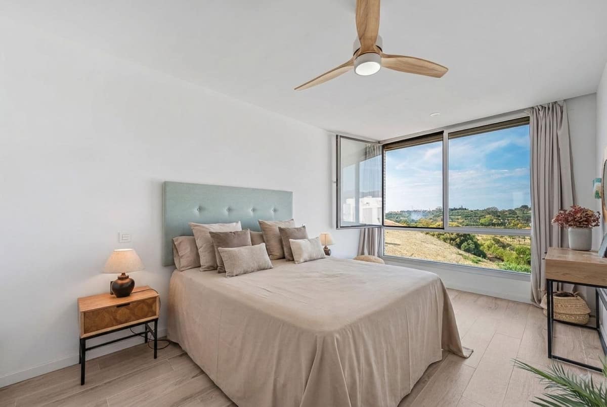3-slaapkamer townhouse met privé solarium en zeezicht in Cancelada, Estepona in Cancelada - foto 8