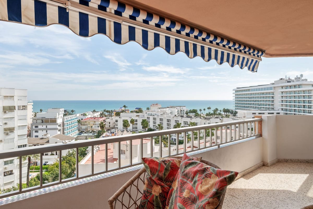 Panoramisch zeezicht appartement met 2 slaapkamers in El Bajondillo, Torremolinos in Torremolinos - foto 2