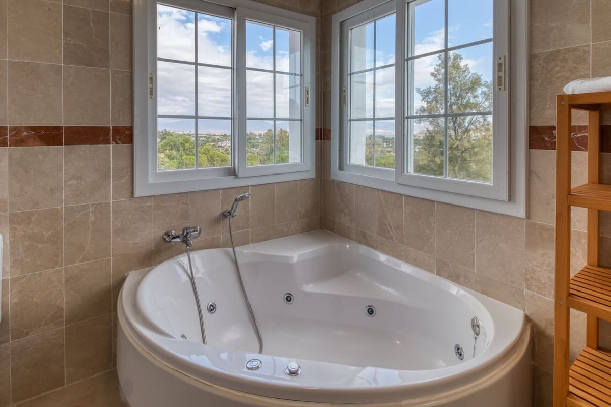 Villa met 4 slaapkamers in Alhaurín de la Torre, Málaga – Golfresort in Alhaurín de la Torre - foto 16