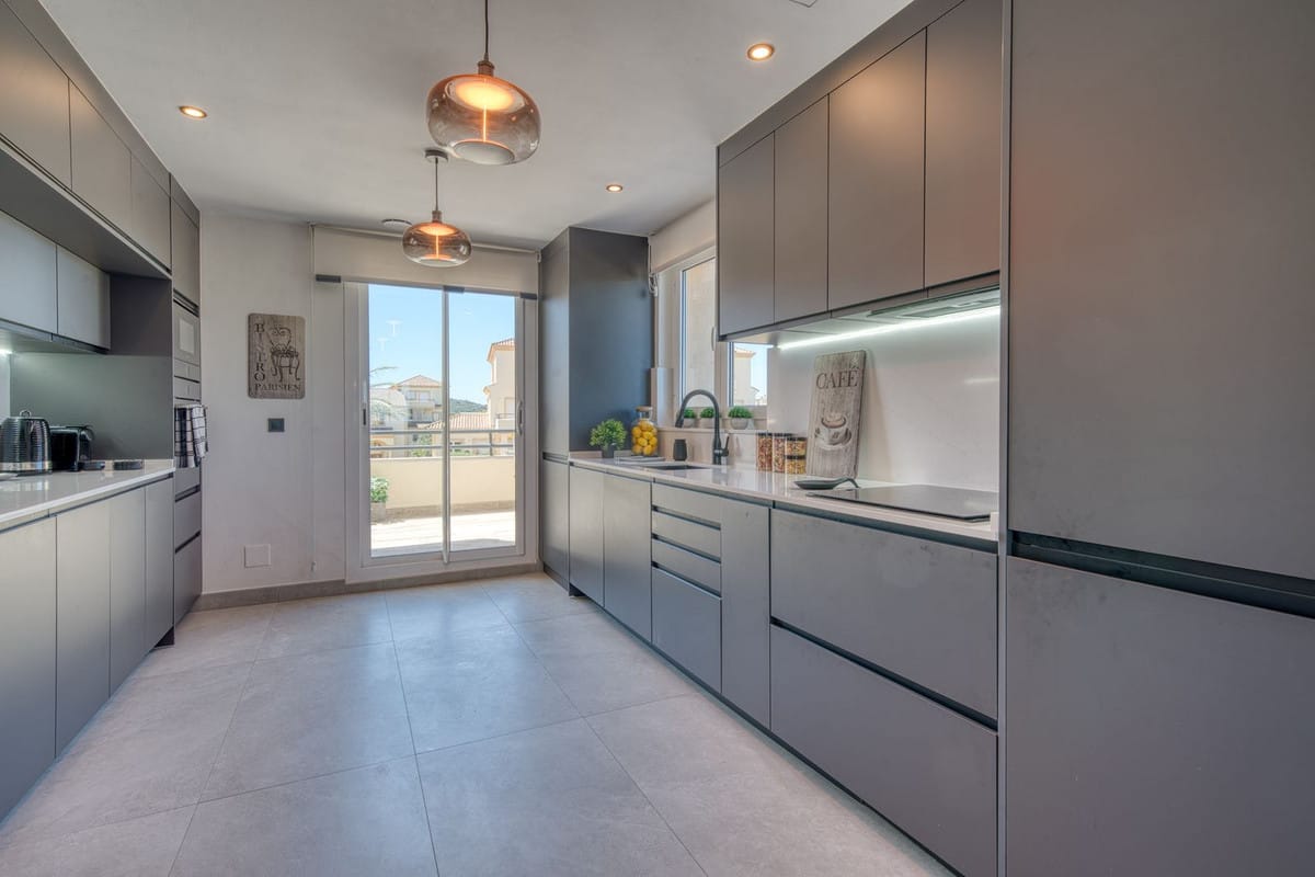 Drie-slaapkamerappartement in San Roque in San Roque - foto 19