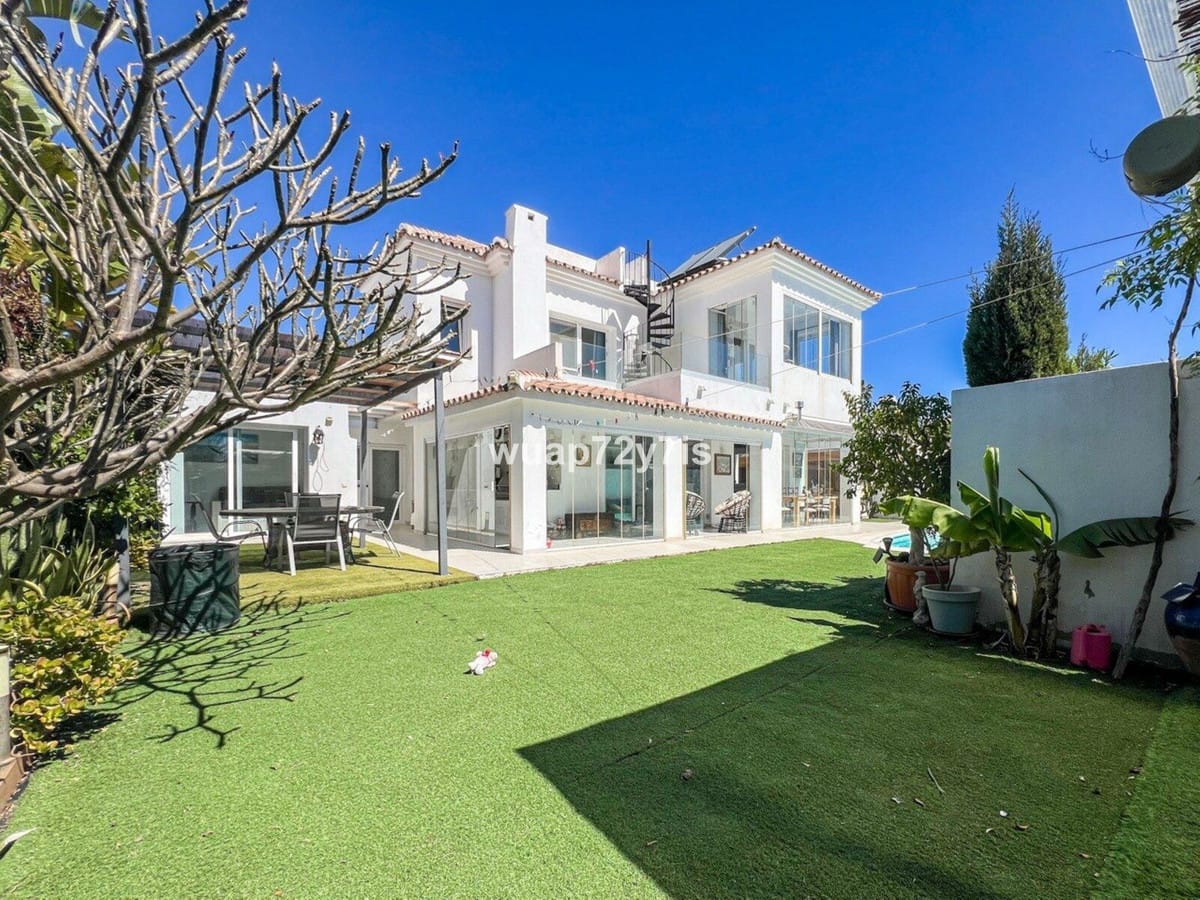 3-slaapkamer villa met zeezicht in Costalita, Estepona in Costalita - foto 2