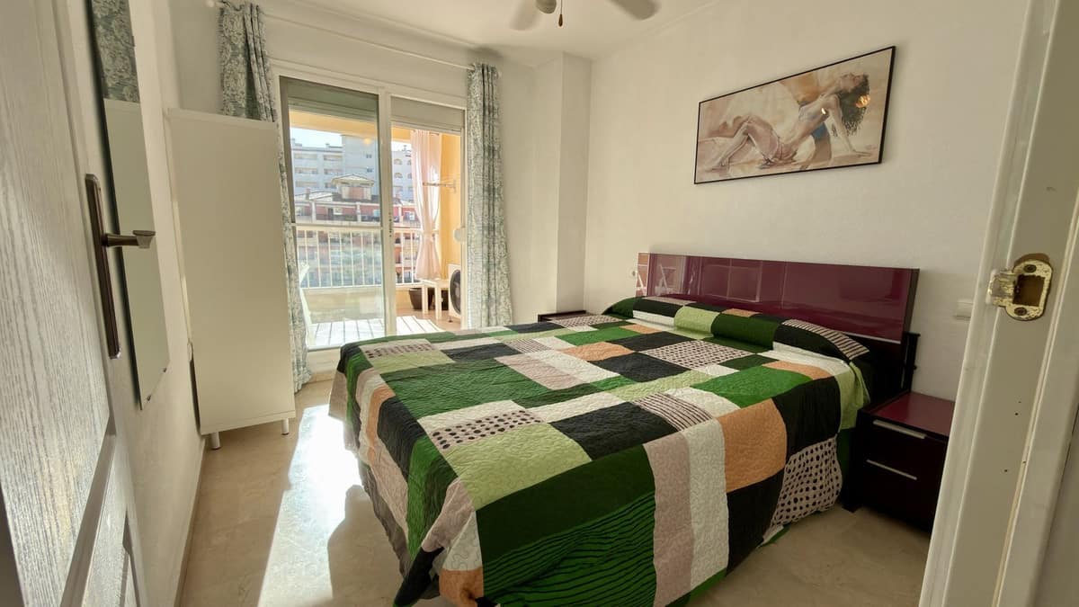 2 bedroom Apartment in Torrequebrada in Torrequebrada - foto 3