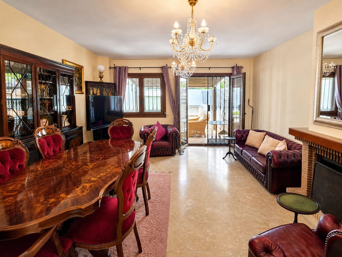 Drie-slaapkamer villa in La Duquesa aan de haven in La Duquesa - foto 16