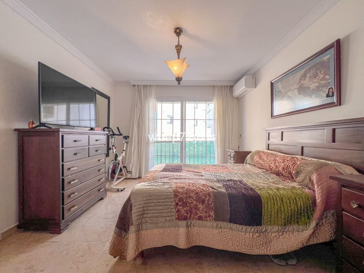 Villa met 5 slaapkamers in Estepona in Estepona - foto 13