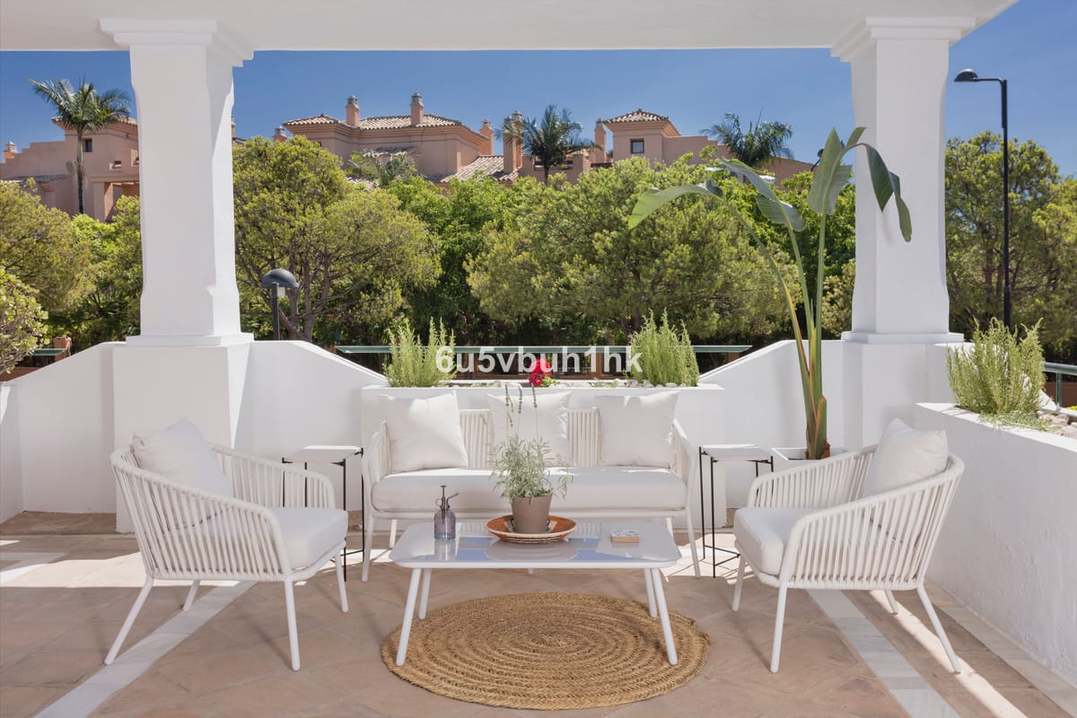 Drie-slaapkamer appartement in Estepona in Estepona - foto 2