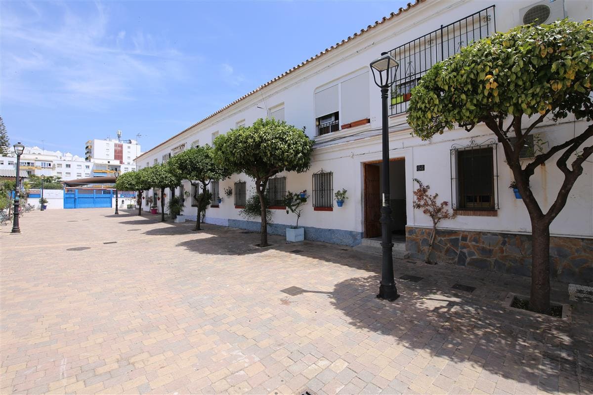 Stadswoning in Estepona met 9 slaapkamers in Estepona - foto 3