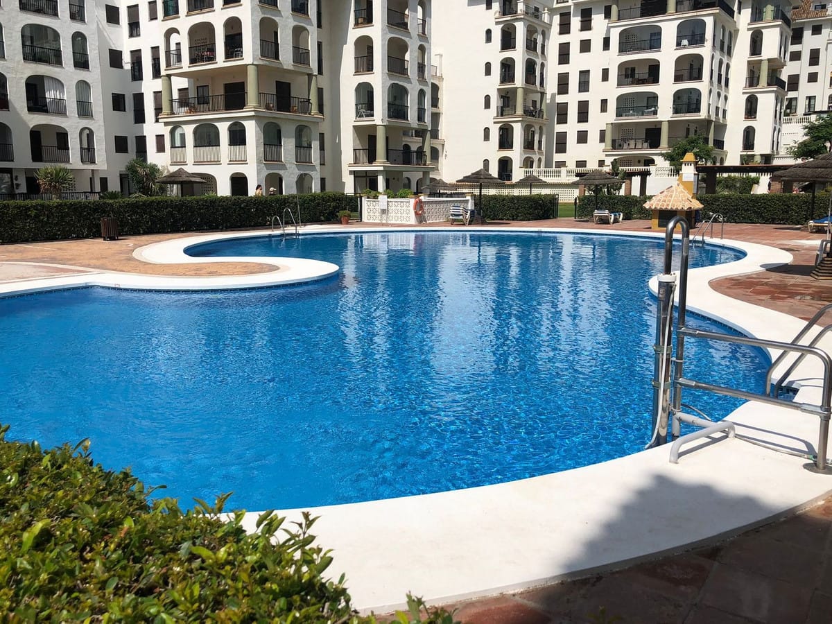 3-slaapkamer appartement aan de eerste lijn strand in La Duquesa in La Duquesa - foto 18