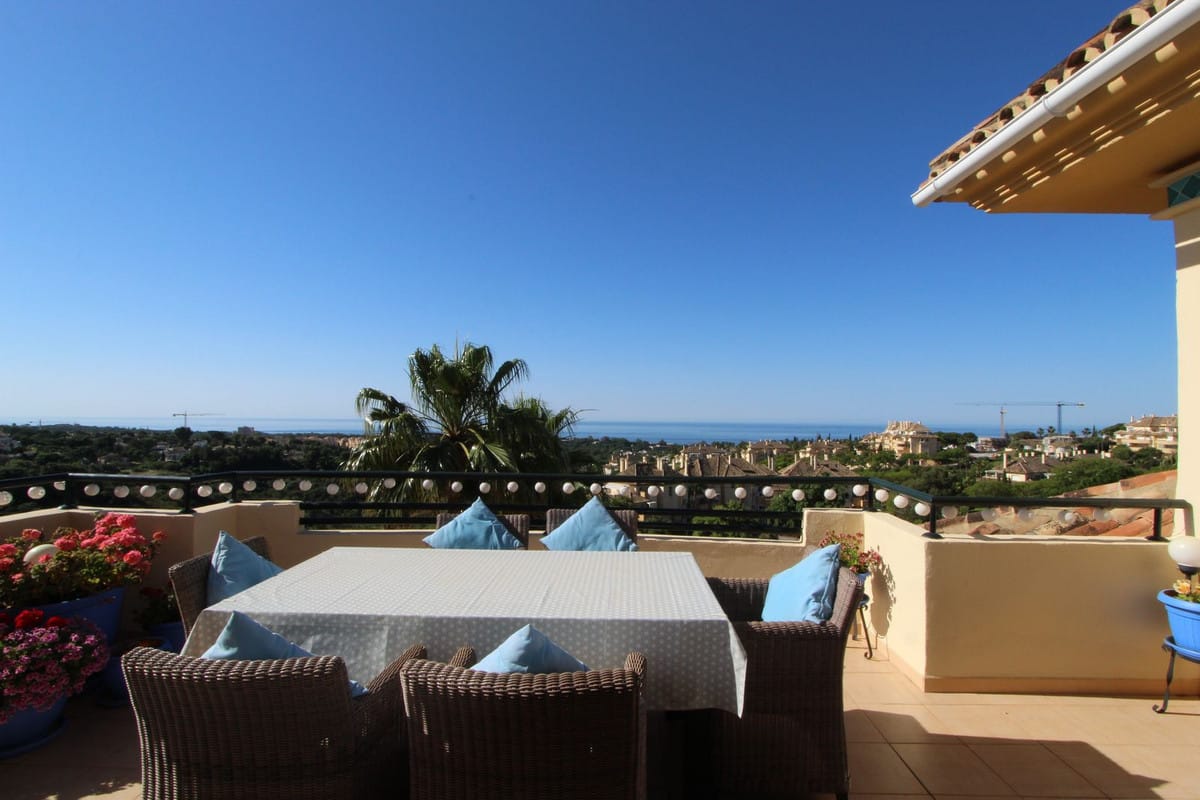Luxueus hoekpenthouse duplex met panoramisch zeezicht in Elviria Hills, Marbella Oost in Elviria - foto 10