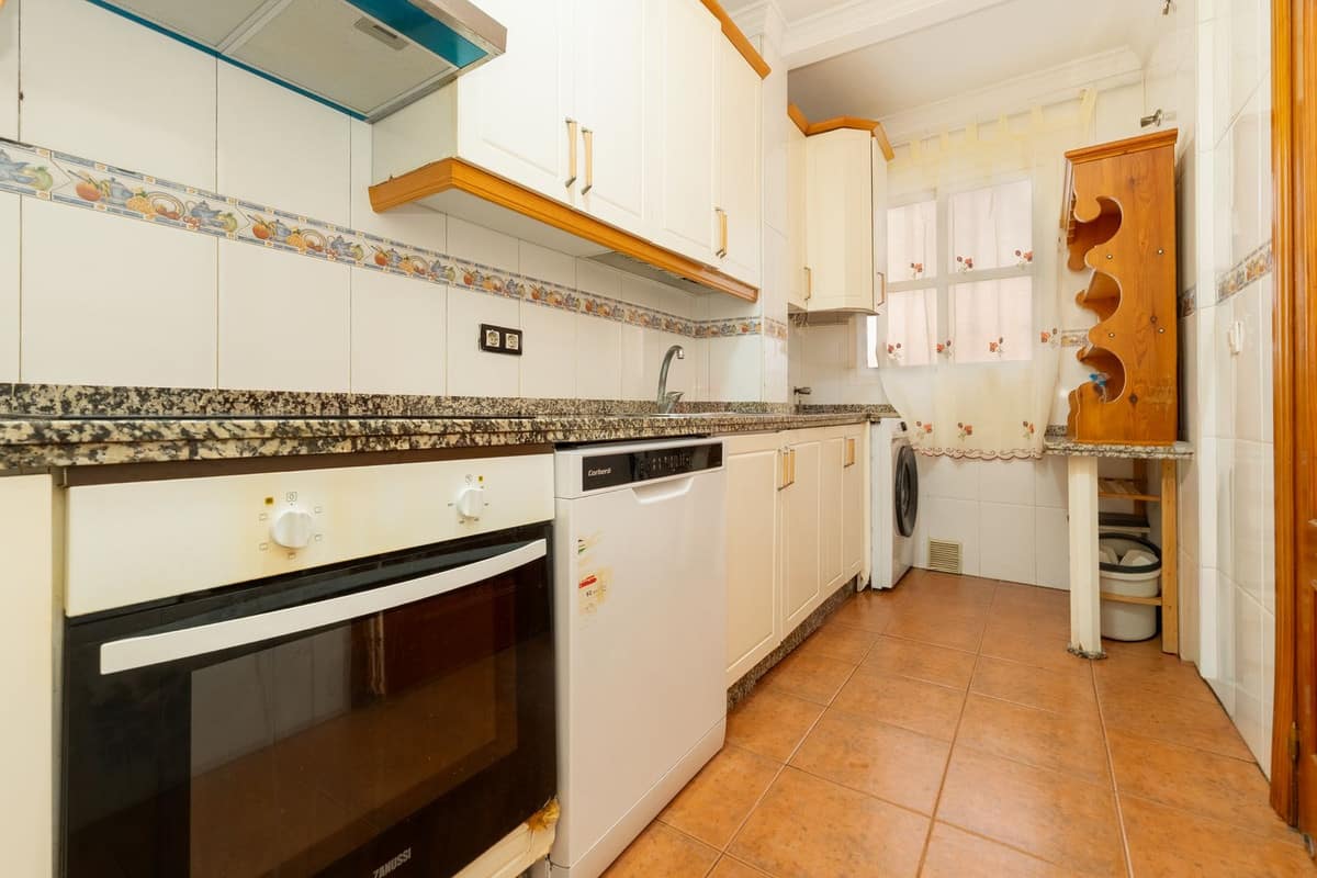 2 bedroom Apartment in Fuengirola in Fuengirola - foto 7