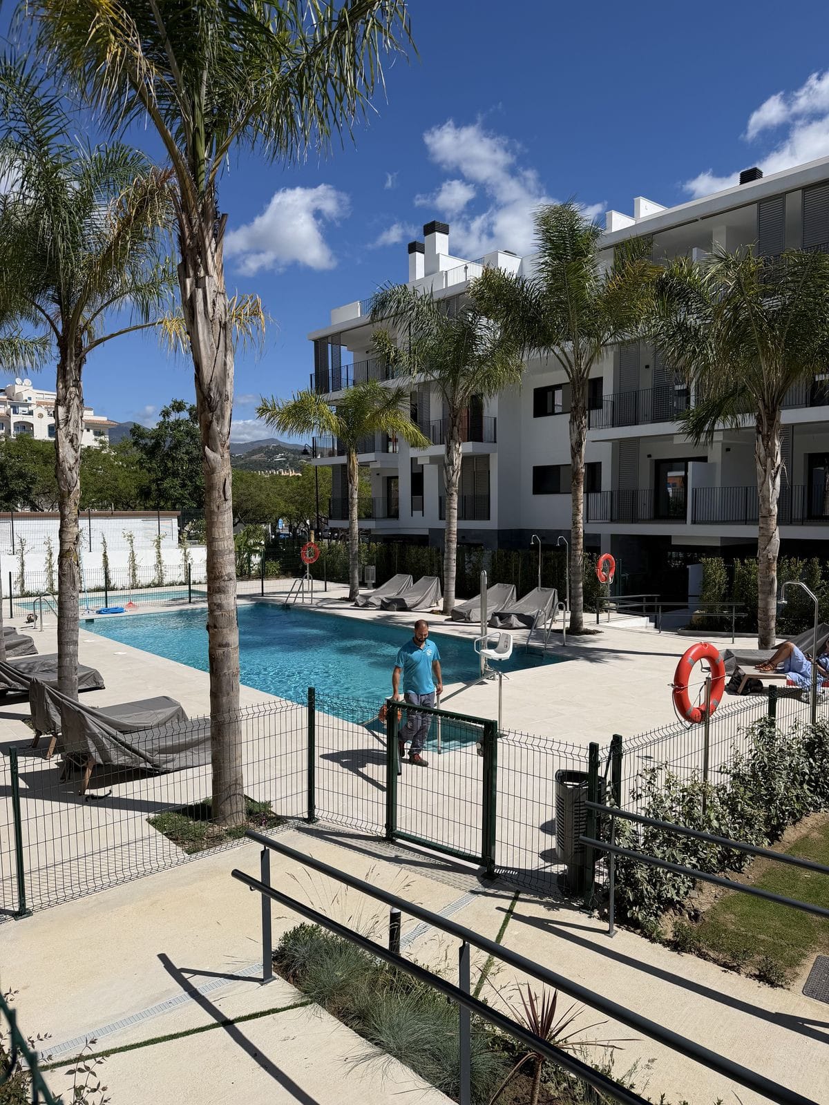 Nieuw 2-slaapkamer appartement in Estepona, op 400 m van het strand in Estepona - foto 15