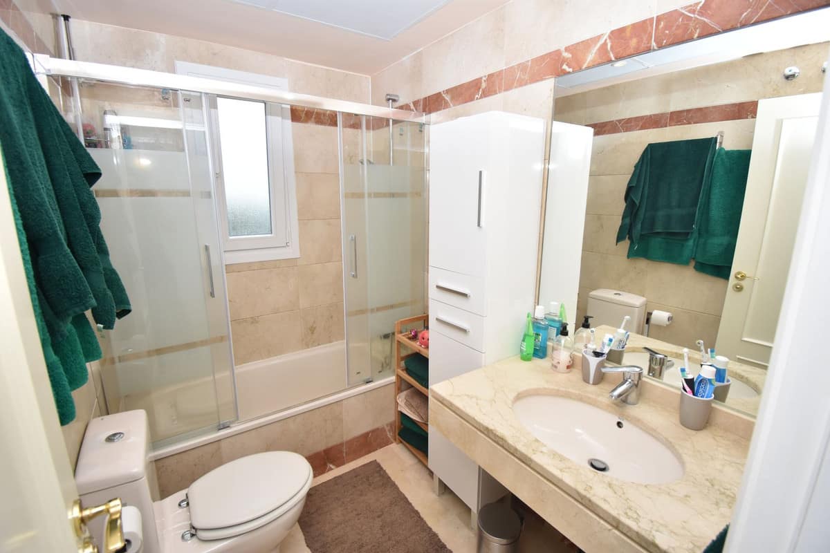 Penthouse met 2 slaapkamers in Calanova Golf, Costa del Sol in Calanova Golf - foto 15