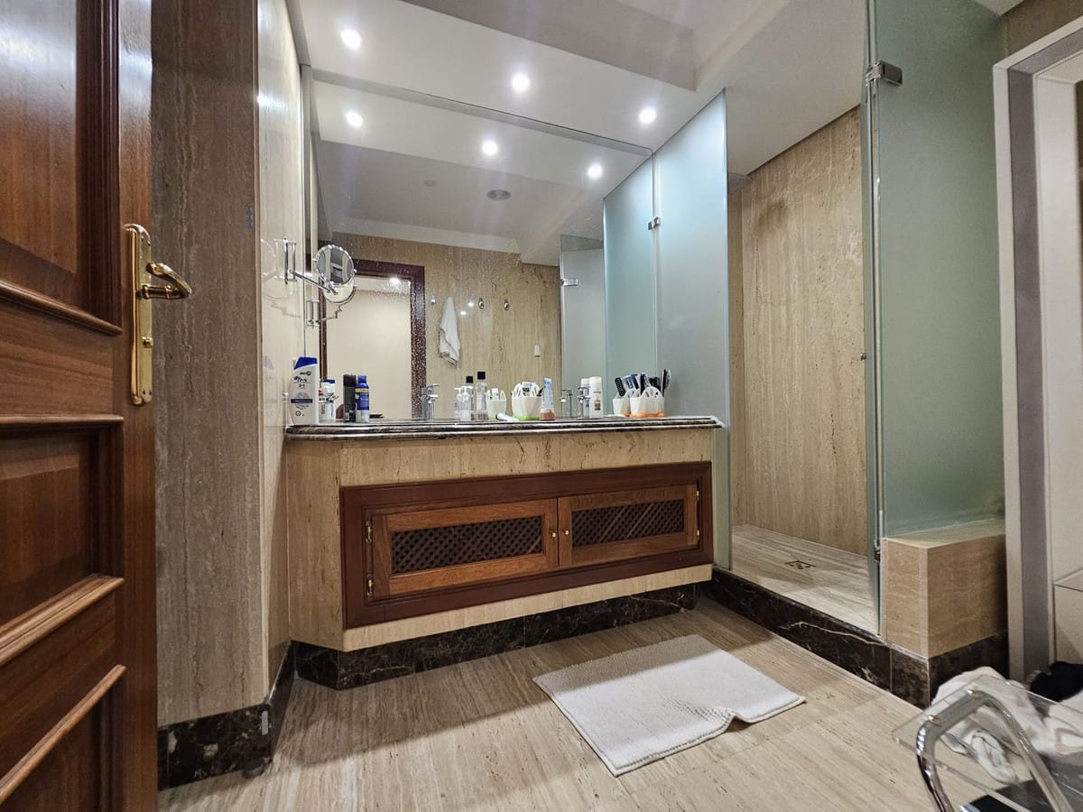 3-slaapkamer appartement aan het strand in Estepona, Costa del Sol in Estepona - foto 15