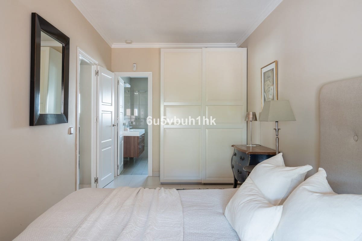 Twee-slaapkamer appartement in Nueva Andalucía in Nueva Andalucía - foto 17