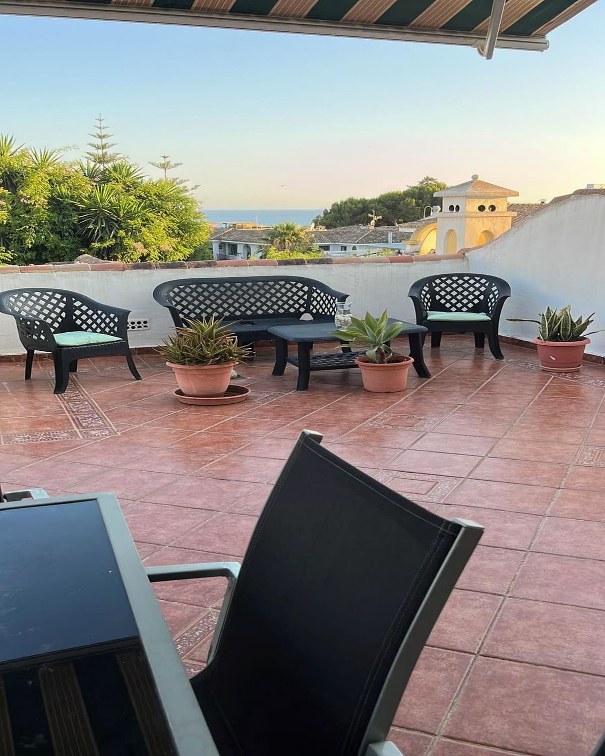 Uitzonderlijk gelijkvloers 2-slaapkamer appartement met zeezicht en ruim terras – Miraflores, Mijas Costa in Miraflores - foto 14