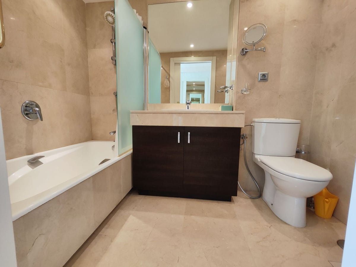 3-slaapkamer appartement in Estepona met direct zicht op zee in Estepona - foto 9