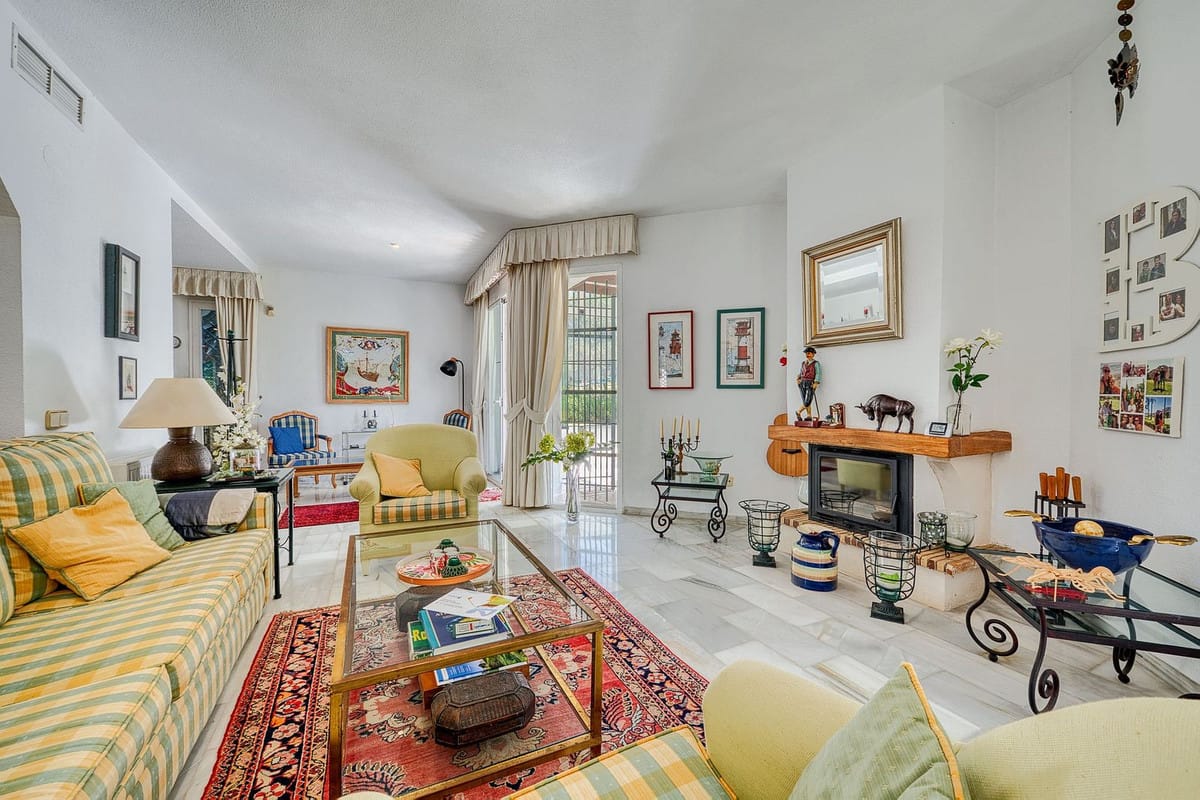 Villa met 4 slaapkamers in Nueva Andalucía, Marbella aan Los Naranjos Golf in Nueva Andalucía - foto 8