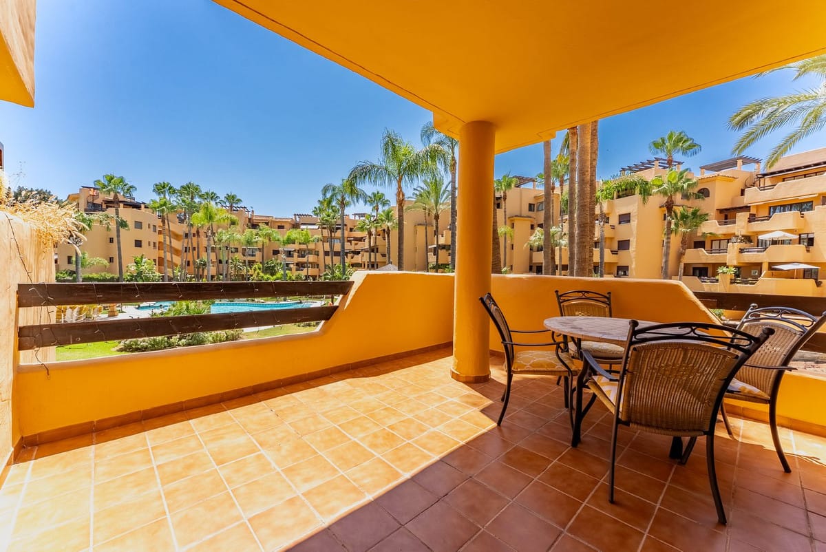 Elegant 2-slaapkamer appartement te koop in Terrazas de Costalita, Estepona in Costalita - foto 2