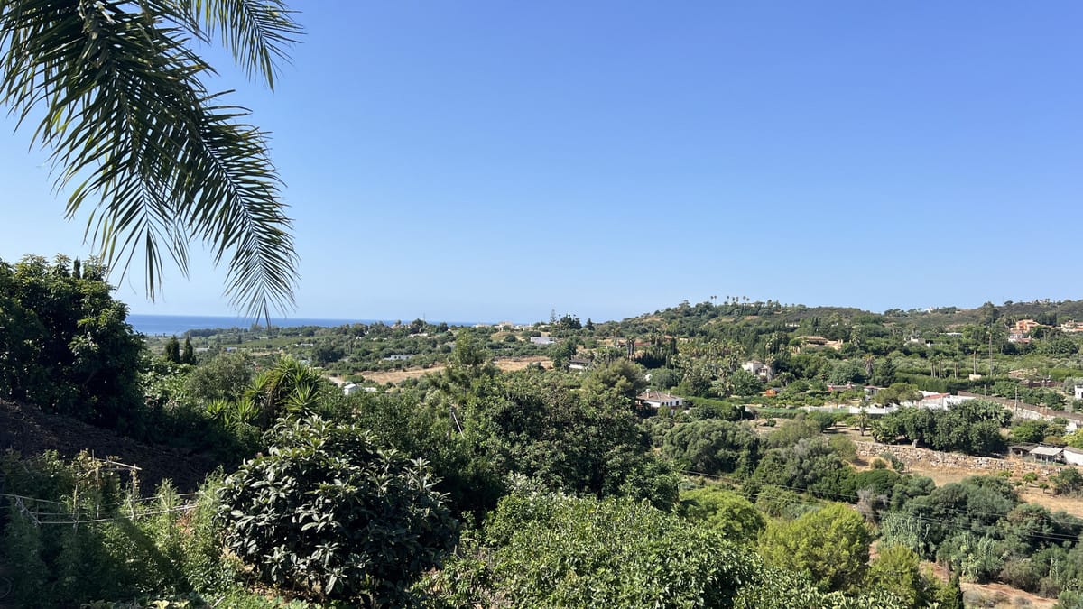 Finca met 3 slaapkamers in El Velerín (Estepona) in Estepona - foto 4