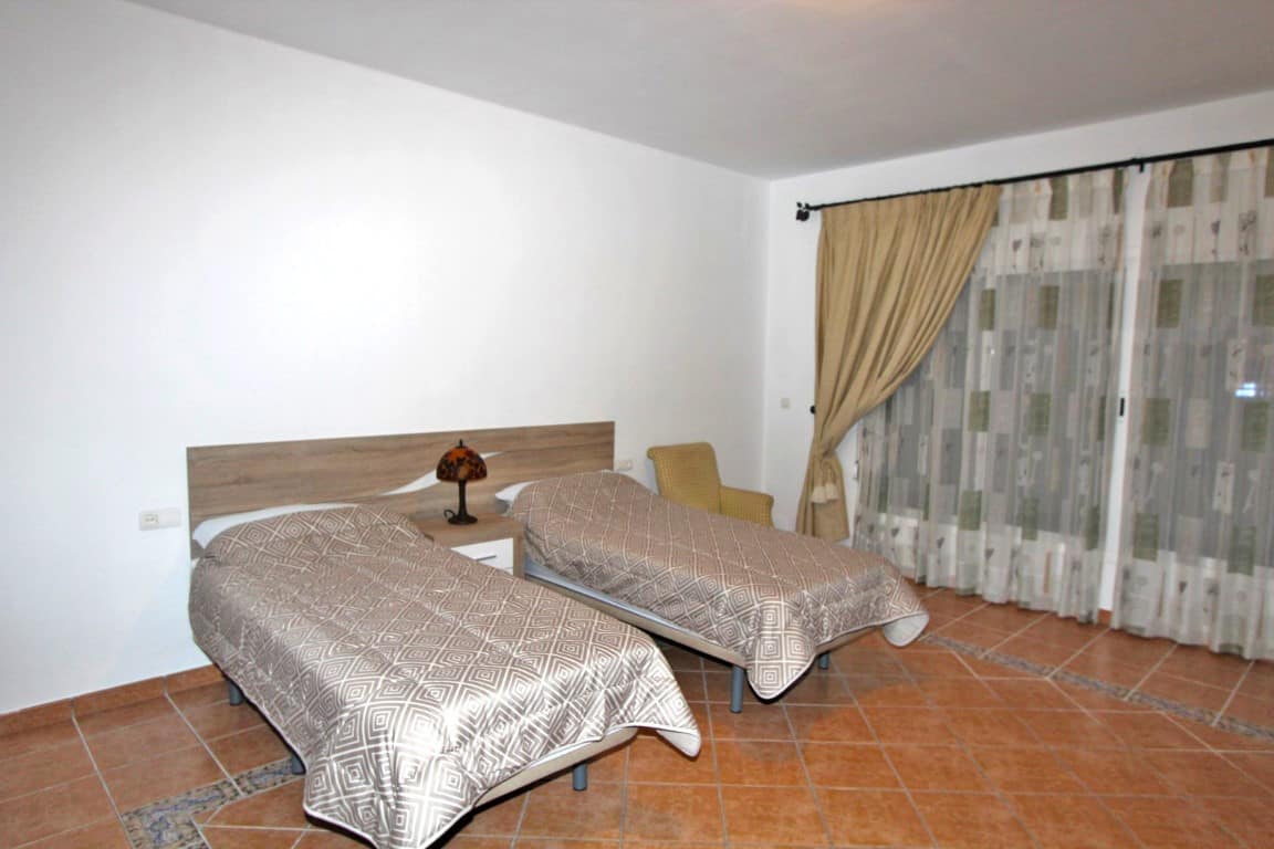 Villa met 10 slaapkamers in Elviria in Elviria - foto 14