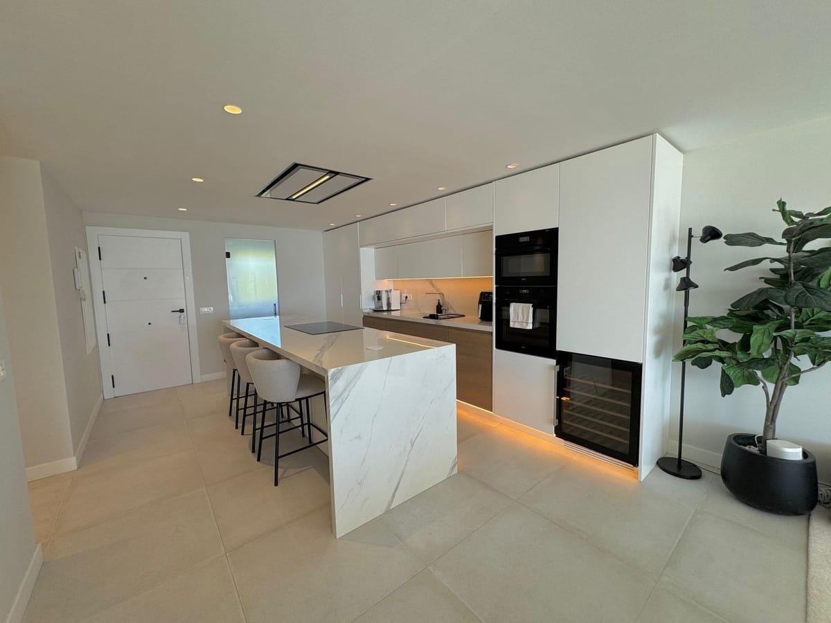 3-slaapkamer duplex penthouse aan het strand in Estepona in Estepona - foto 7