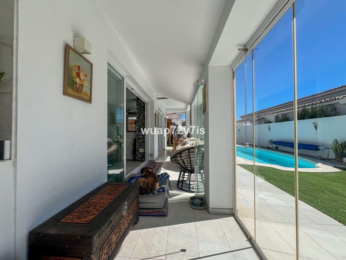 3-slaapkamer villa met zeezicht in Costalita, Estepona in Costalita - foto 17