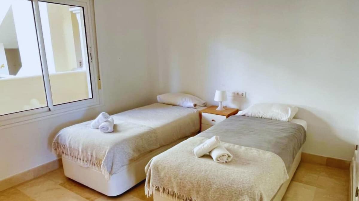Recent gerenoveerd 2-slaapkamer appartement in Aloha in Aloha - foto 8