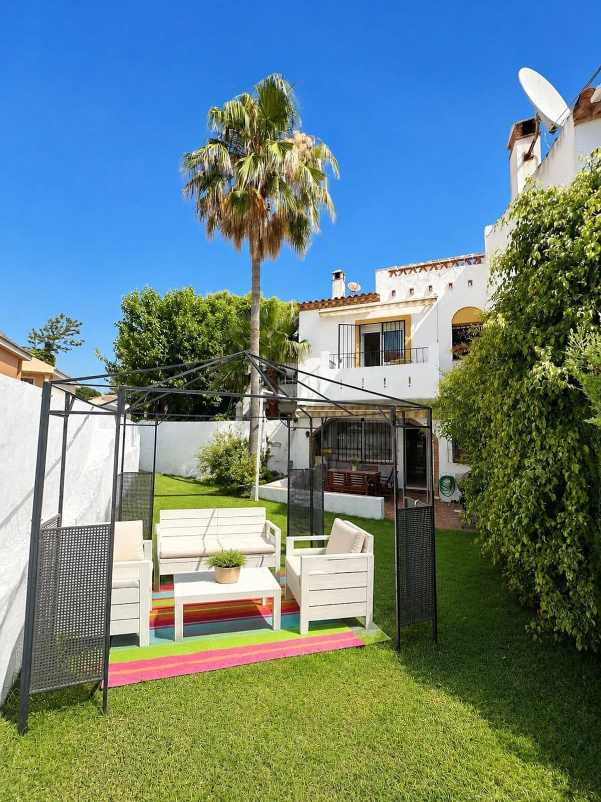 Drie-slaapkamer hoek-tussenwoning in Costabella, Marbella-Oost in Costabella - foto 14