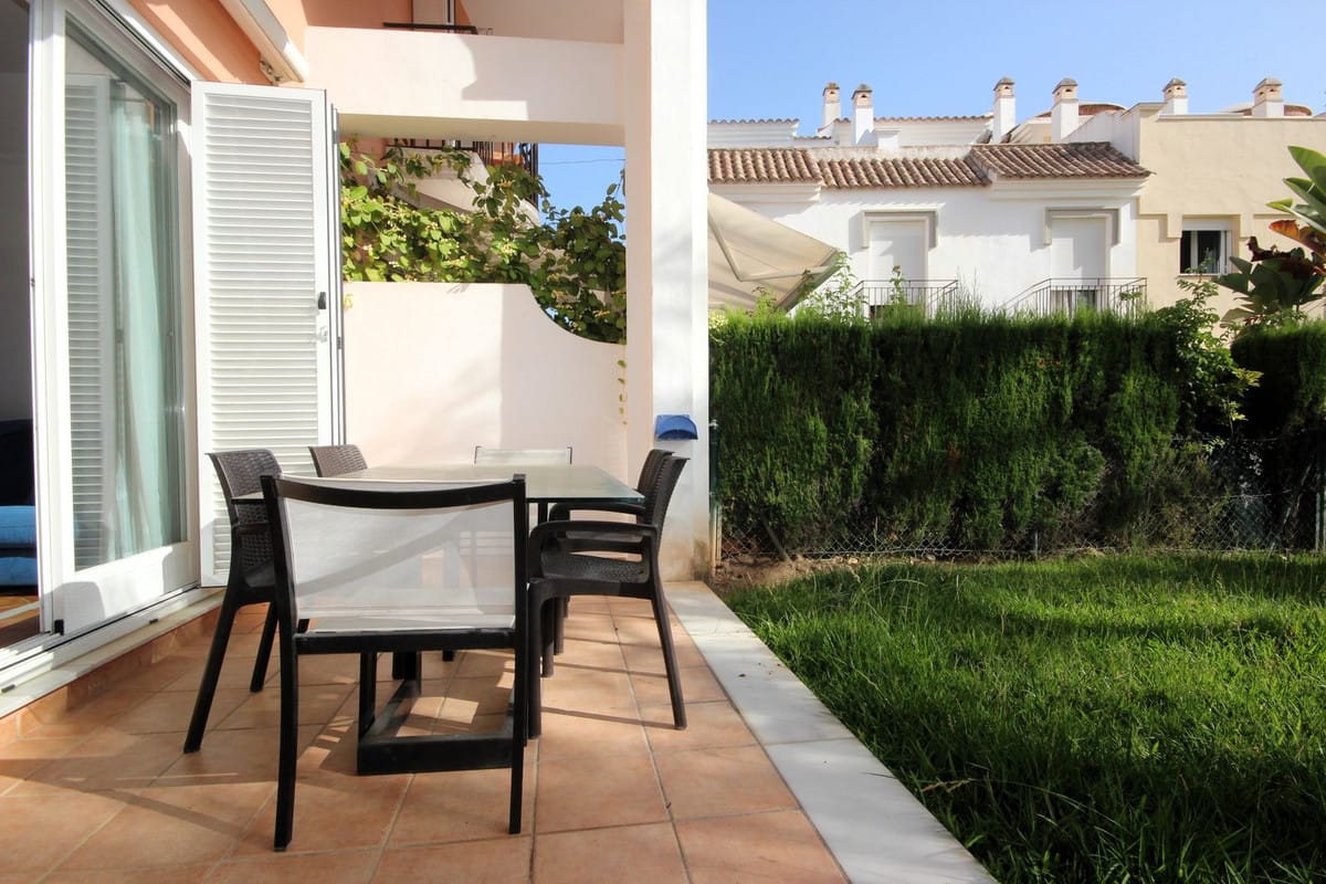 Drie-slaapkamer townhouse aan Bahía de Marbella in Bahía de Marbella - foto 8