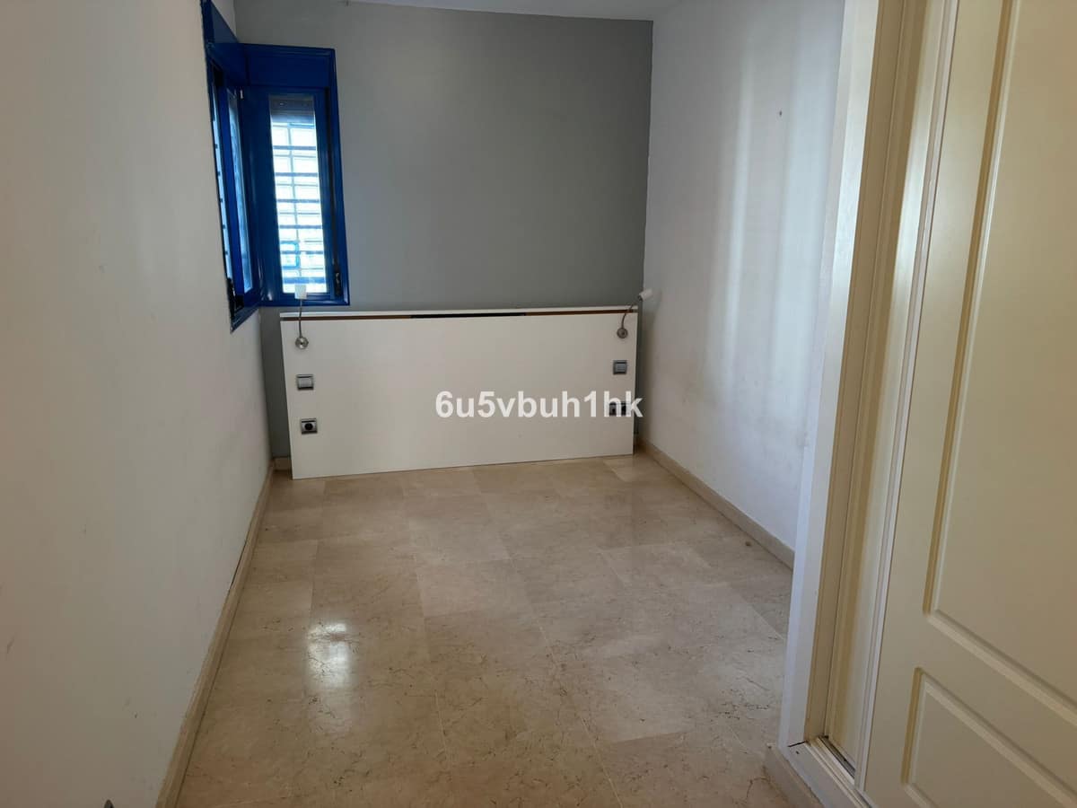 Penthouse met potentieel in Benalmádena Costa – 1 slaapkamer in Benalmadena Costa - foto 11