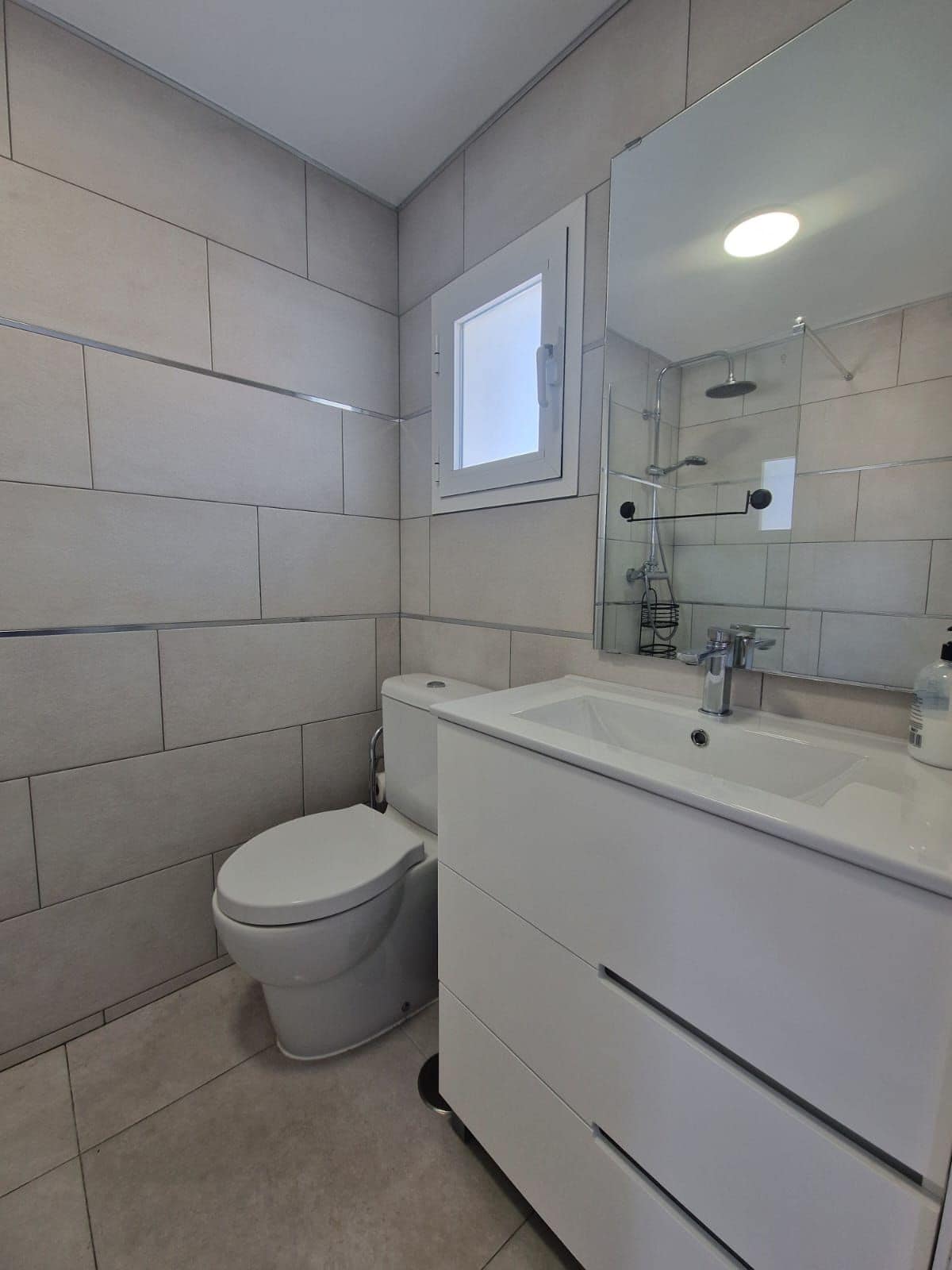 Eén-slaapkamer penthouse op de bovenste verdieping in Estepona in Estepona - foto 9