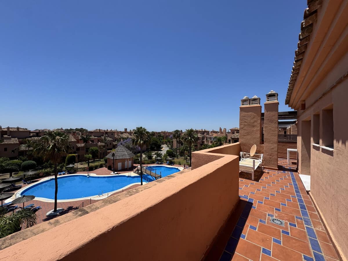 Duplex-penthouse in Hacienda del Sol, Estepona – 3 slaapkamers, 3 badkamers, 4 terrassen in Estepona - foto 4