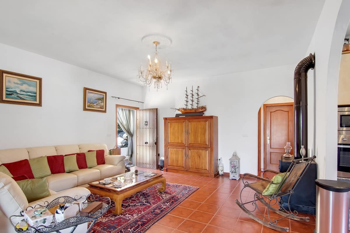 Finca met 3 slaapkamers in Guaro, Málaga in Guaro - foto 12