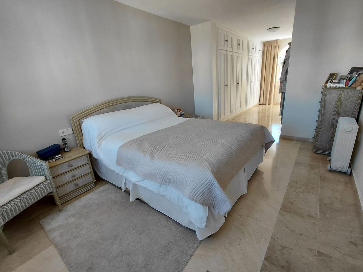 3-slaapkamer penthouse aan het strand in Marbesa – 173 m² in Marbesa - foto 18