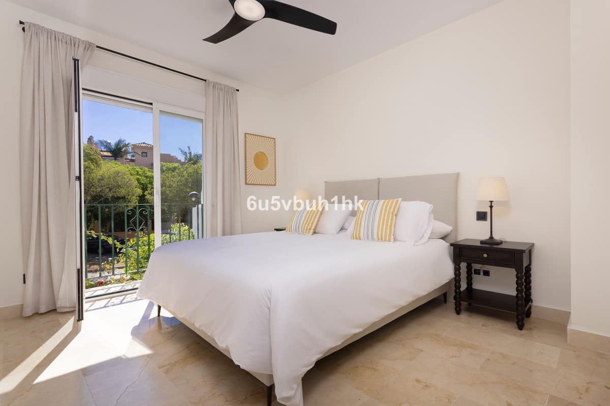 Drie-slaapkamer appartement in Estepona in Estepona - foto 13