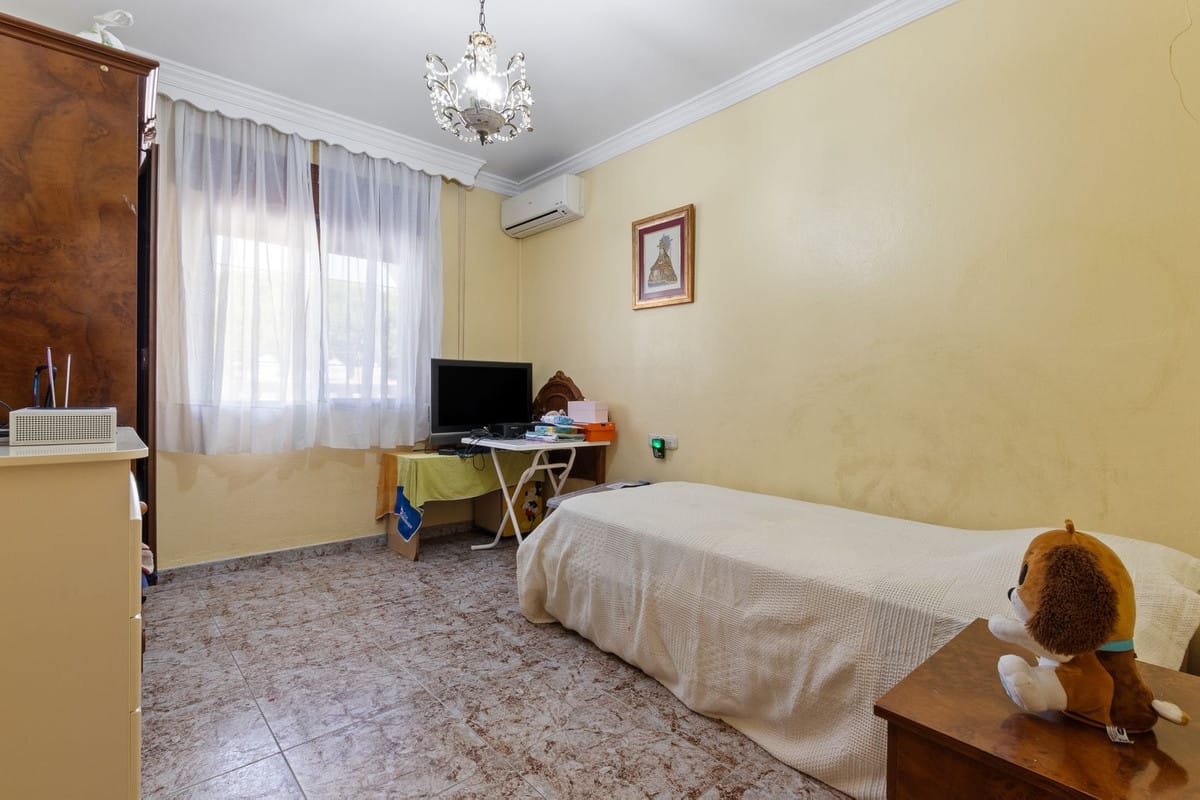 4-slaapkamerwoning in Los Pinos, Alhaurín de la Torre in Alhaurín de la Torre - foto 7